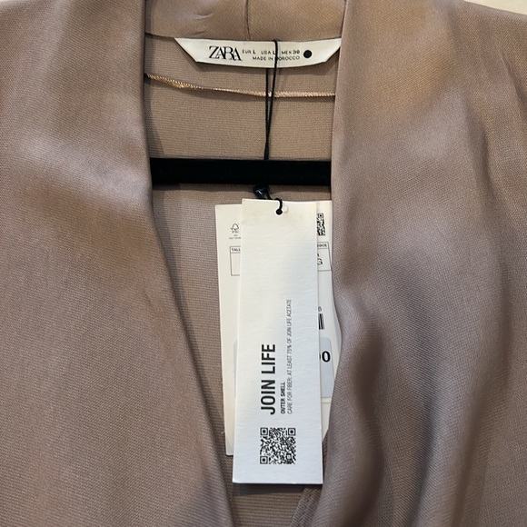 Blouse with bell sleeves - Picture 3 of 6